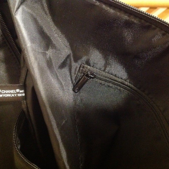 Authentic Chanel Travel Bag Gym bag Duffle VIP - Picture 6 of 8